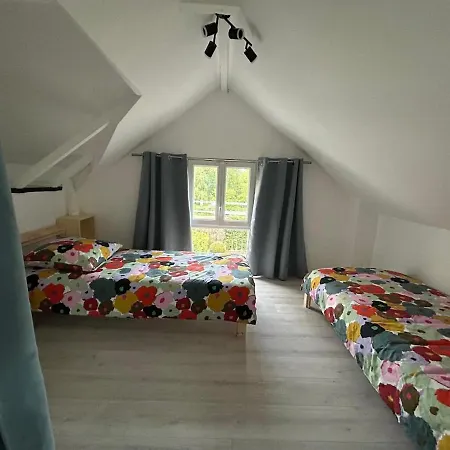 Maisonnette Proche Base De Loisirs De *