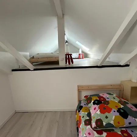 Maisonnette Proche Base De Loisirs De *