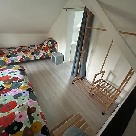 Maisonnette Proche Base De Loisirs De *